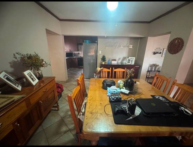 3 BEDROOM TOWNHOUSE FOR SALE IN GHOLFSIG